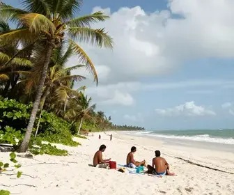 As Praias Mais Tranquilas de Sergipe para Relaxar e Aproveitar